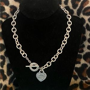 Tiffany and Co Return to Tiffany collection.Silver choker.